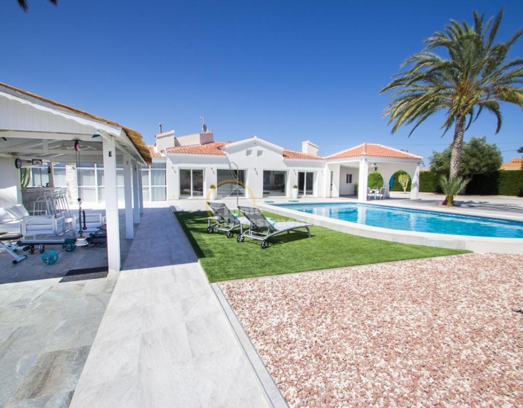 Villa Pyeranch Torrevieja Exterior photo